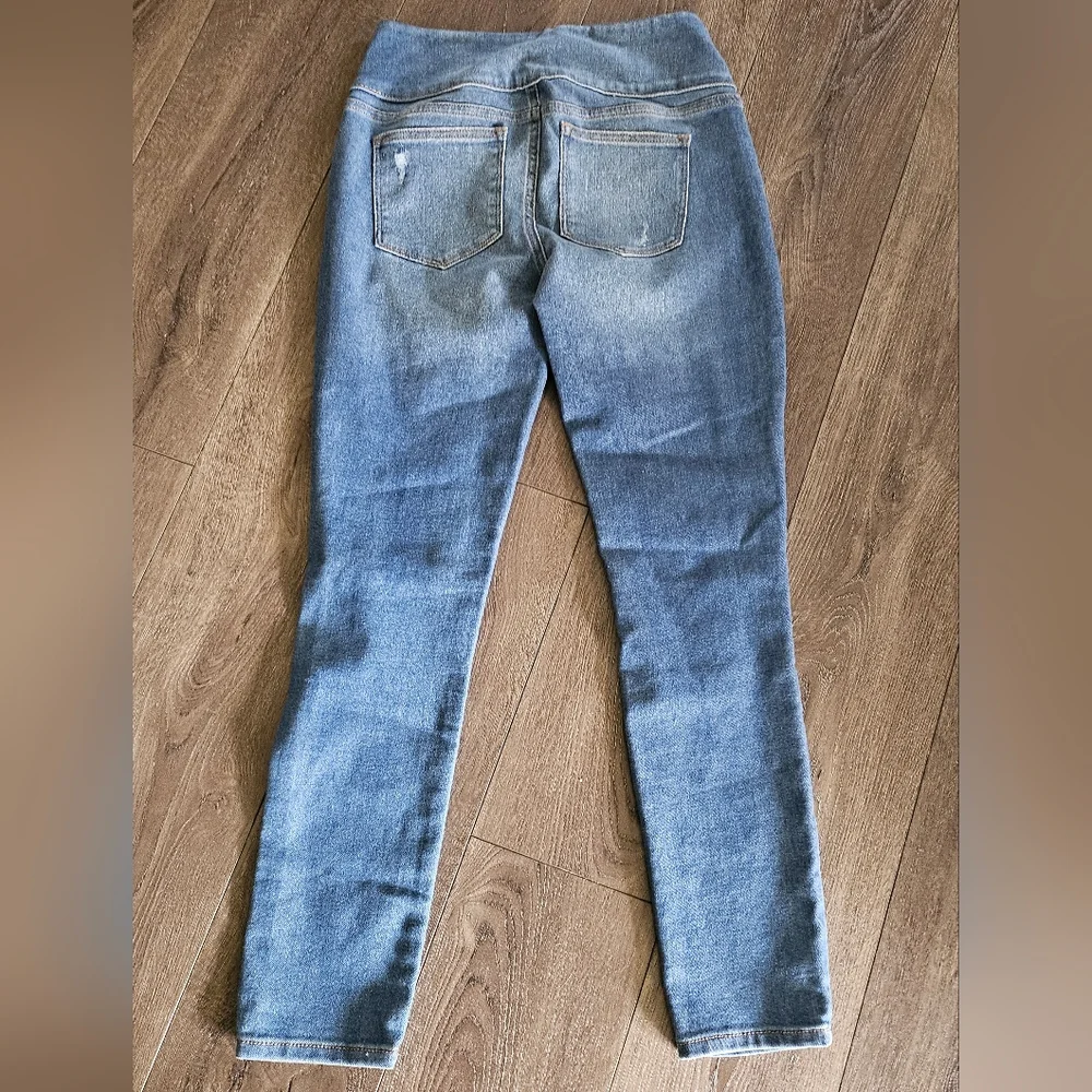 Sonoma Blue Jeggin Distressed Knees Size: 6R - Picture 3 of 4